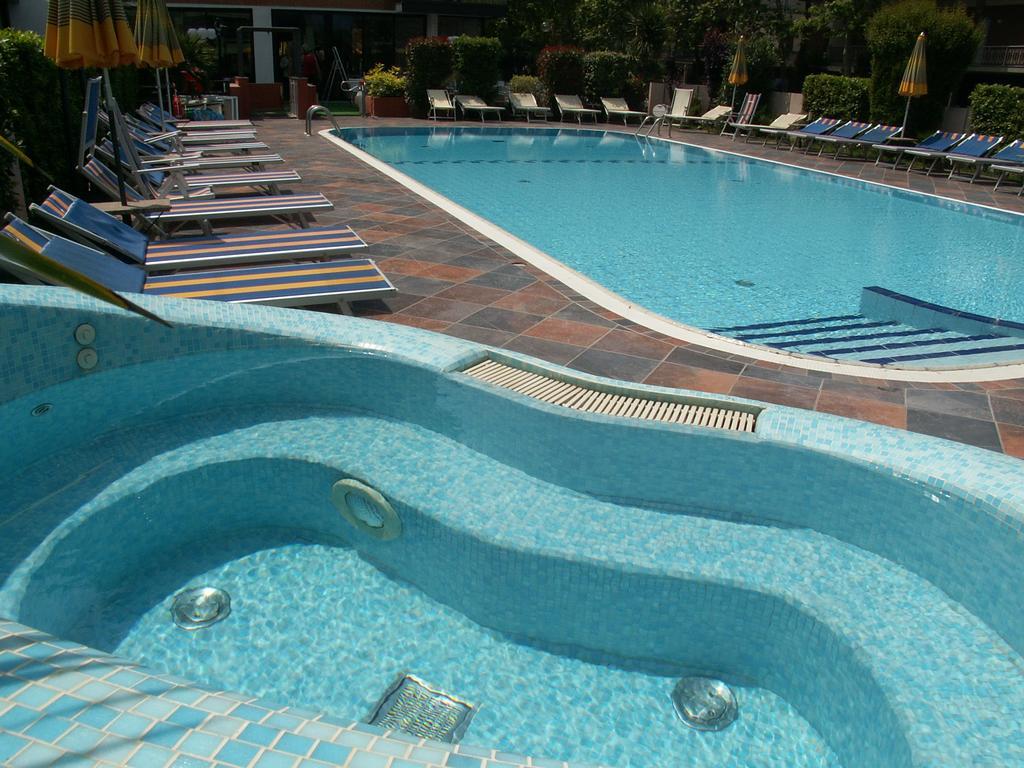 Hotel Prestigio 체제나티코 외부 사진